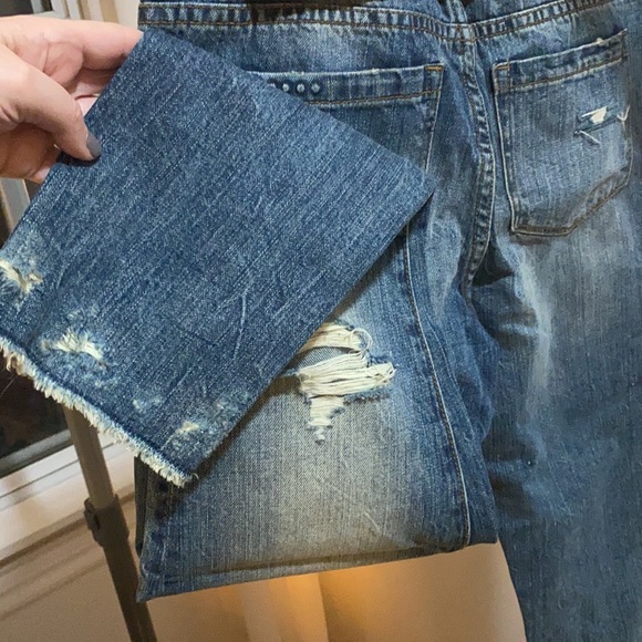 [BLANK NYC] jeans. Crop girlfriend cut. Size 28. Nice wash. - Picture 4 of 4